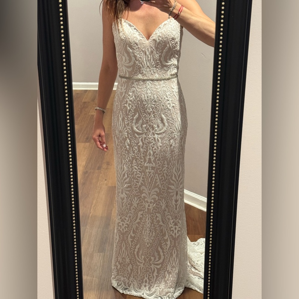 BNWT Ashley & Justin Bride Wedding Dress